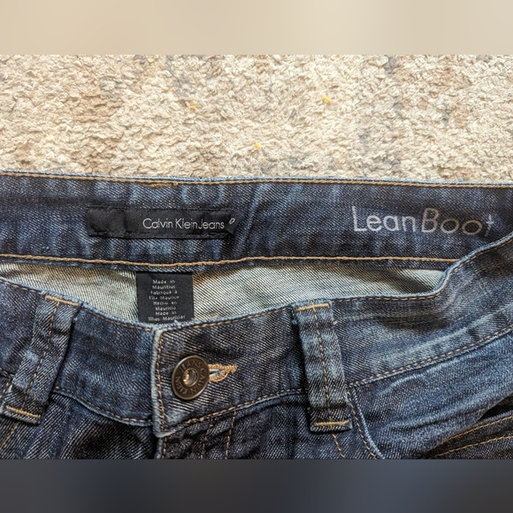 Calvin Klein Lean Boot Jeans, Women's Size 30/10x32", 9" Rise - Picture 3 of 6